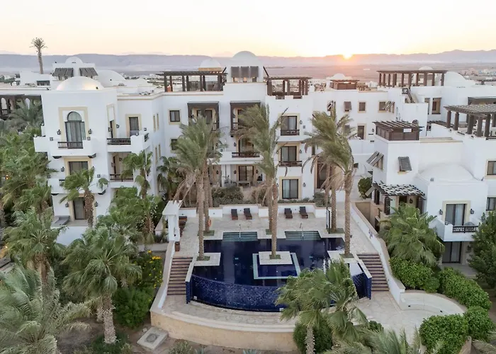Scenic Cosy Nest - Infinity Pool - Ancient Sands *